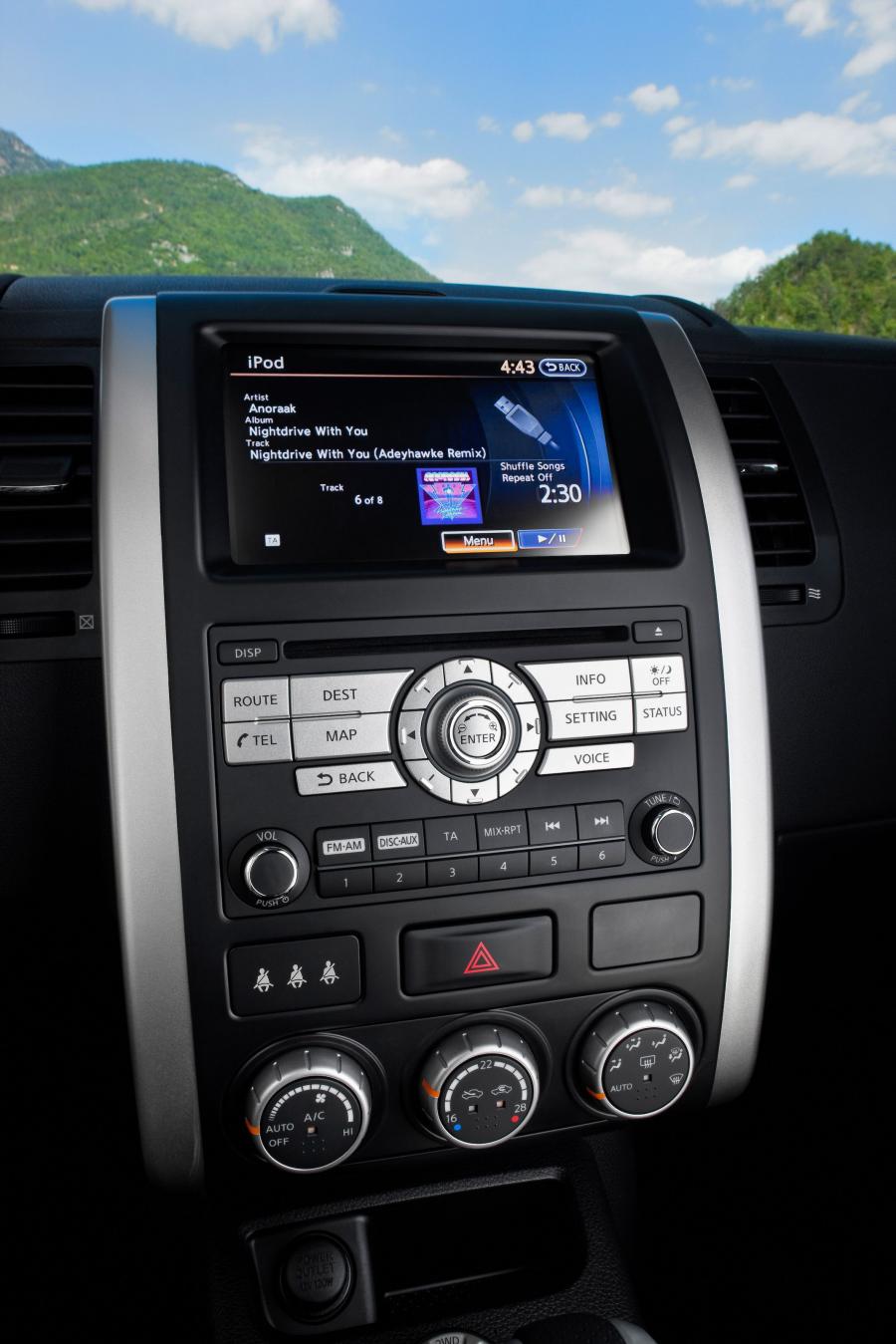  Nissan X-Trail 2011 года  (фото 10 из 37)